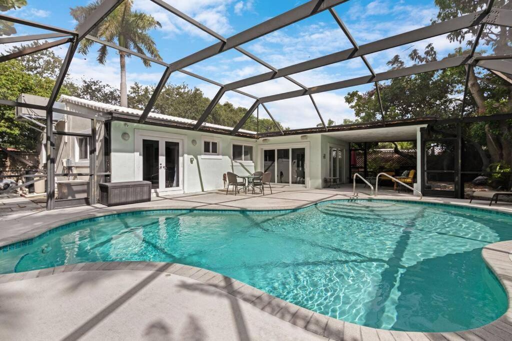 Heated Pool I Soundproof Home I Firepit I 630Mbps Hollywood Bagian luar foto