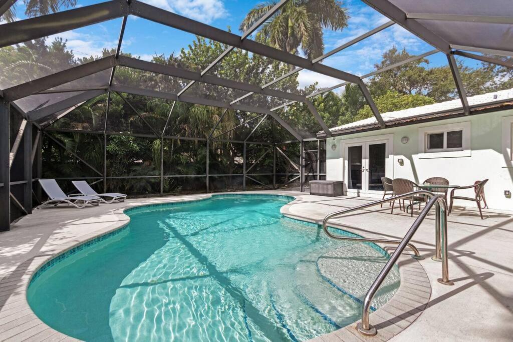 Heated Pool I Soundproof Home I Firepit I 630Mbps Hollywood Bagian luar foto