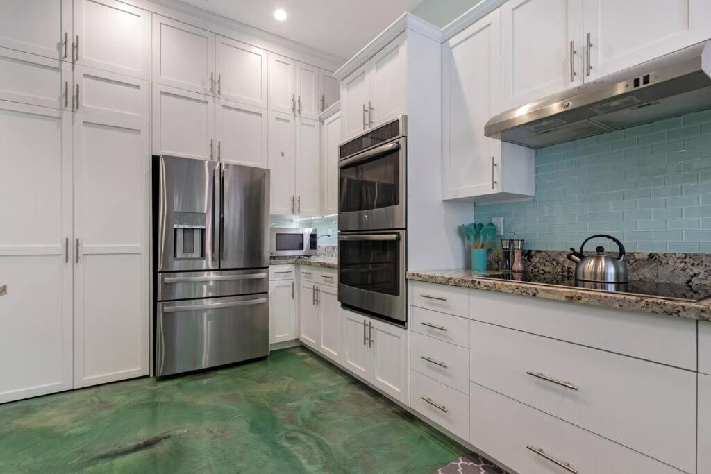 Heated Pool I Soundproof Home I Firepit I 630Mbps Hollywood Bagian luar foto