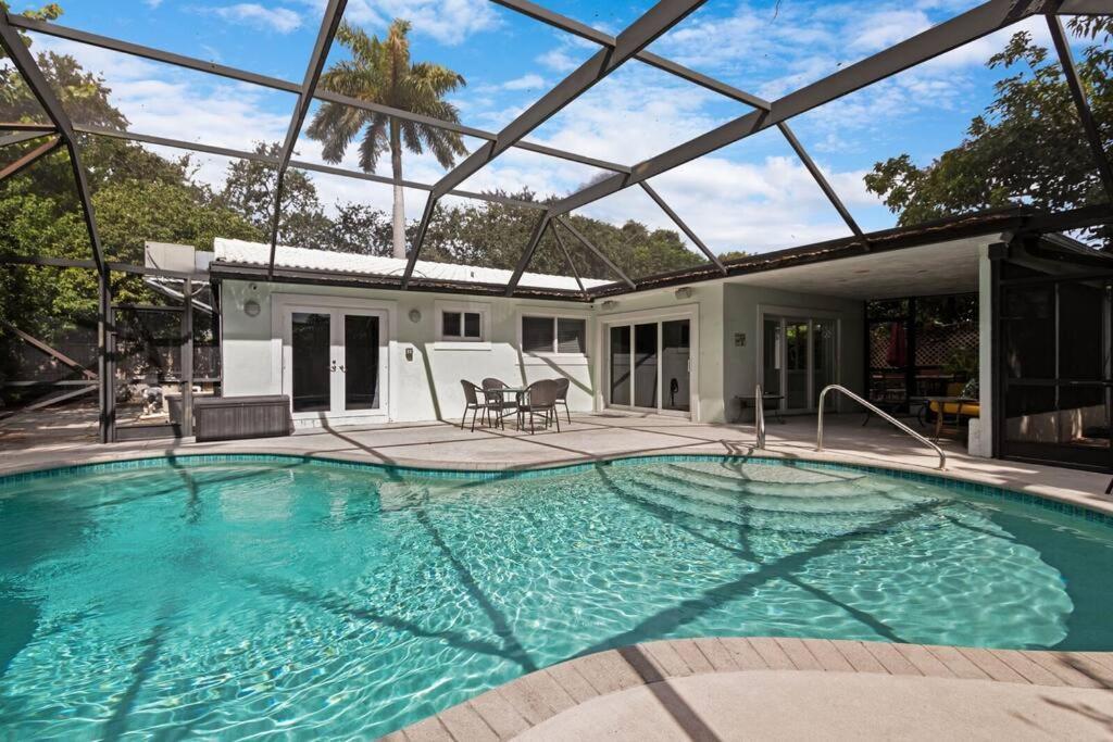 Heated Pool I Soundproof Home I Firepit I 630Mbps Hollywood Bagian luar foto