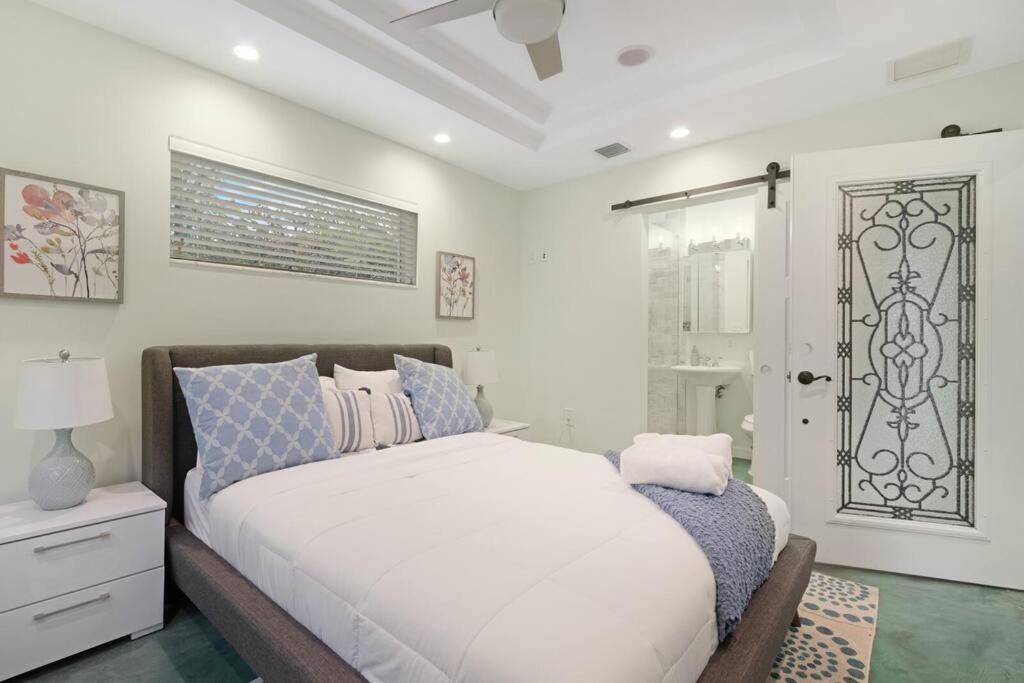 Heated Pool I Soundproof Home I Firepit I 630Mbps Hollywood Bagian luar foto