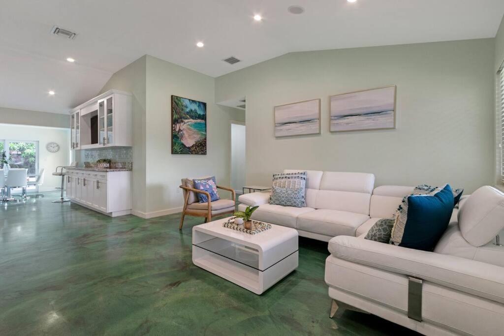 Heated Pool I Soundproof Home I Firepit I 630Mbps Hollywood Bagian luar foto