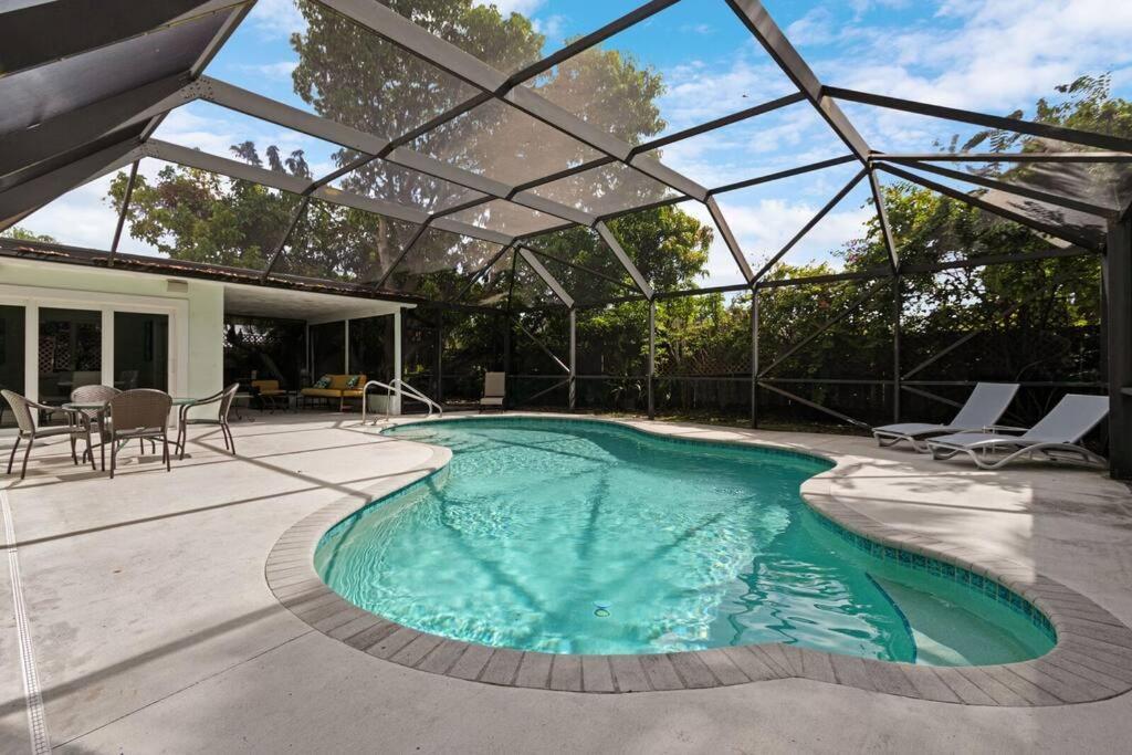 Heated Pool I Soundproof Home I Firepit I 630Mbps Hollywood Bagian luar foto
